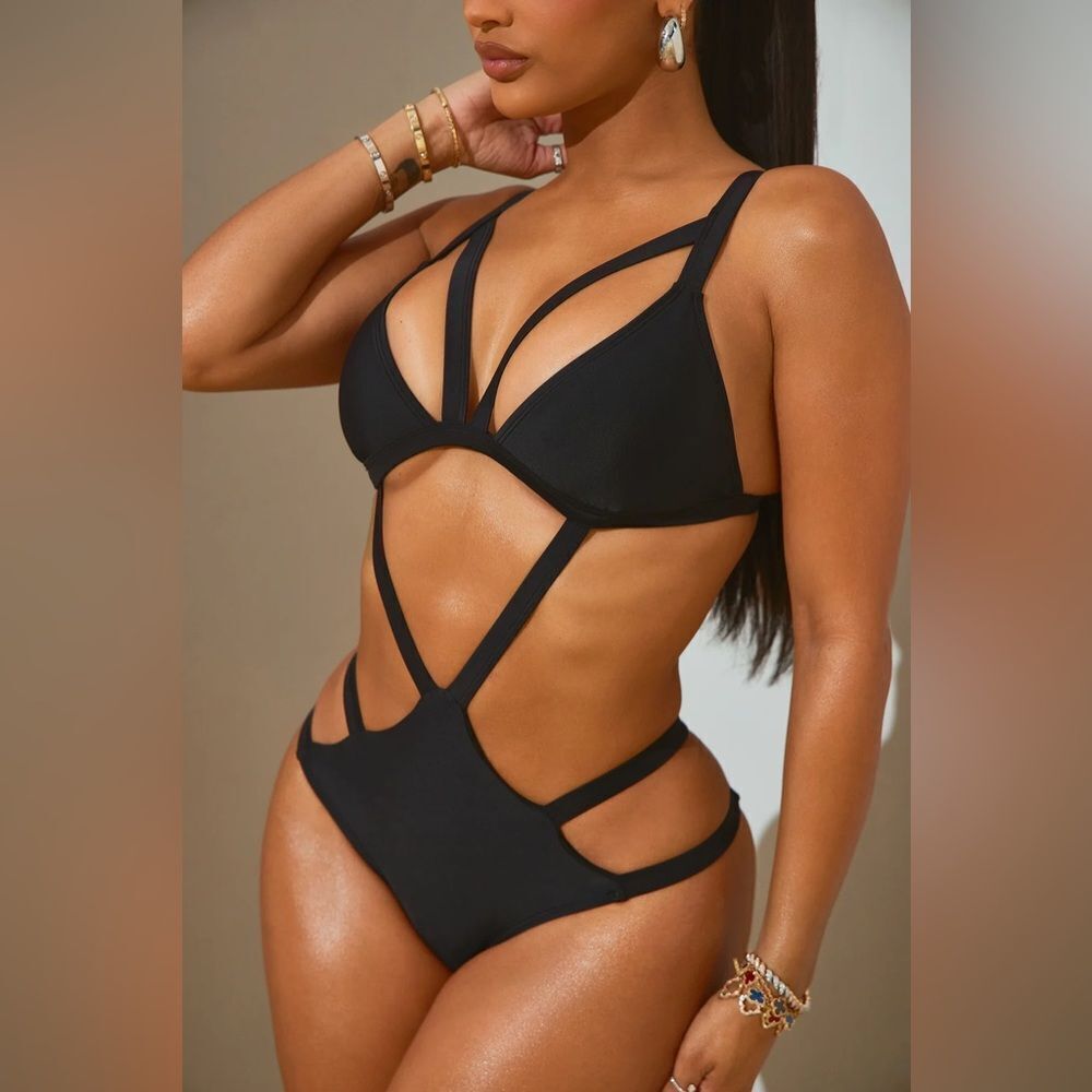 Nisha Strappy 1 Piece Swimsuit - Black